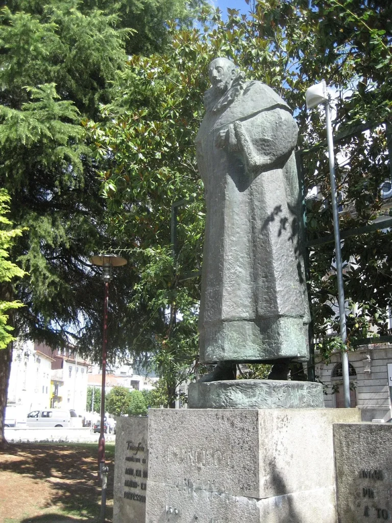 Bronze statue of Francisco Sanches in Braga.
