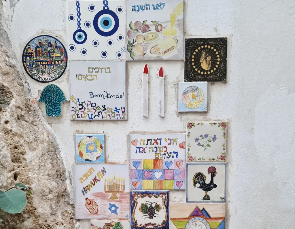 Rua da Judiaria in Alfama, Lisbon.