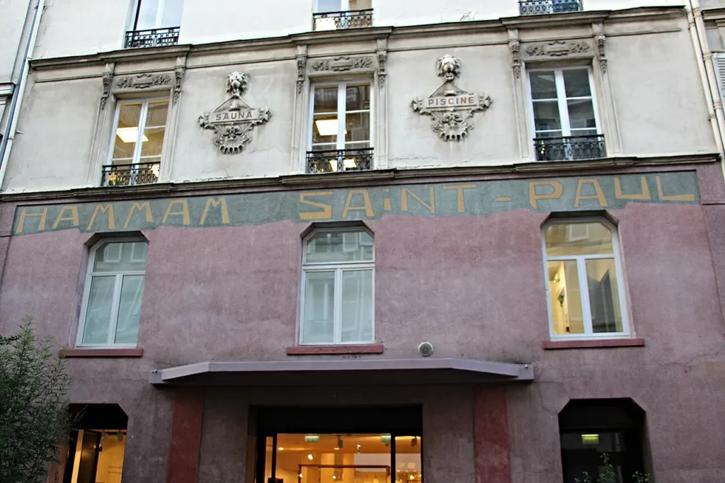 Former Hammam Saint-Paul façade on rue des Rosiers in Paris.