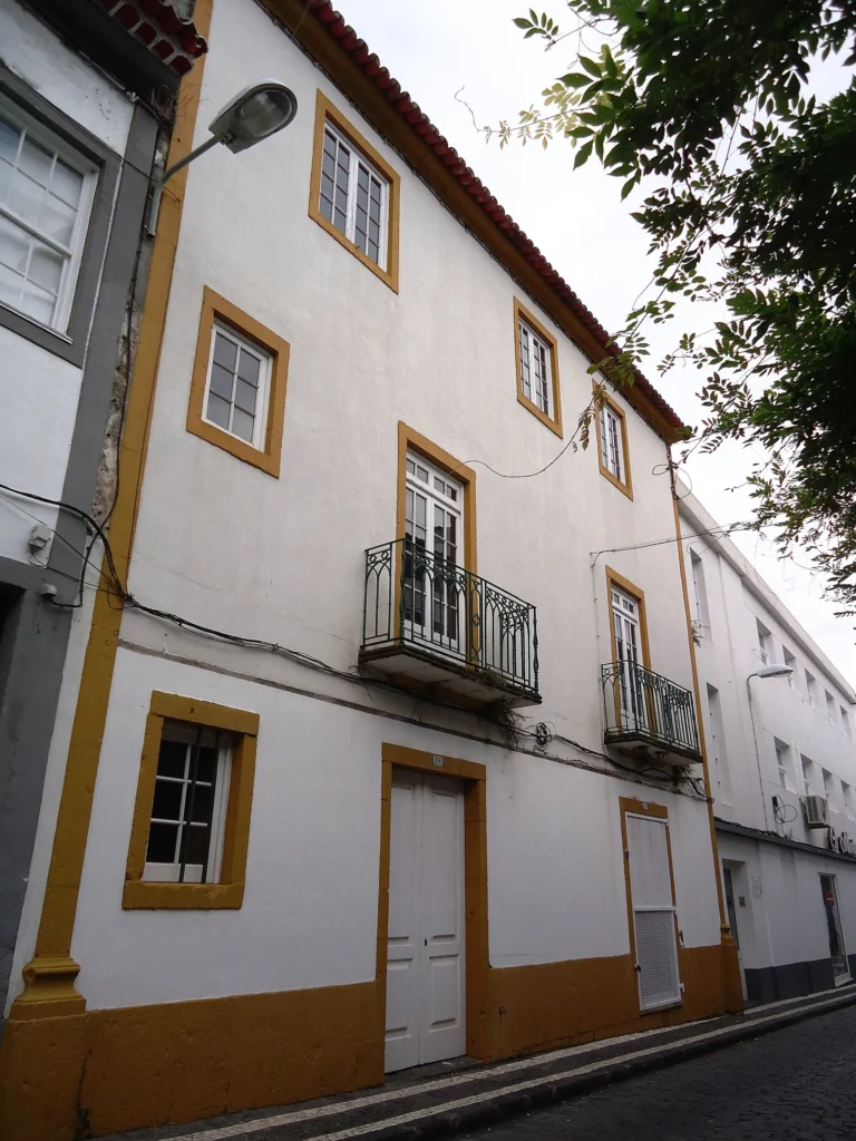 Exterior of the synagogue building in Ponta Delgada.