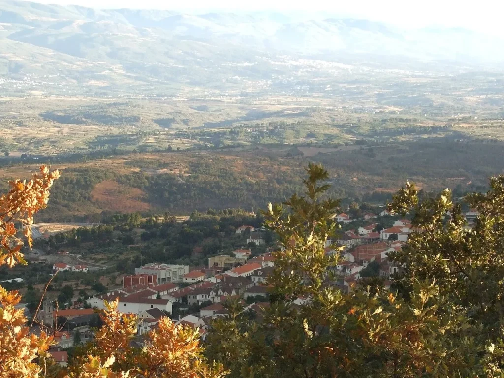 Distant view of Fornos de Algodres from Infias.